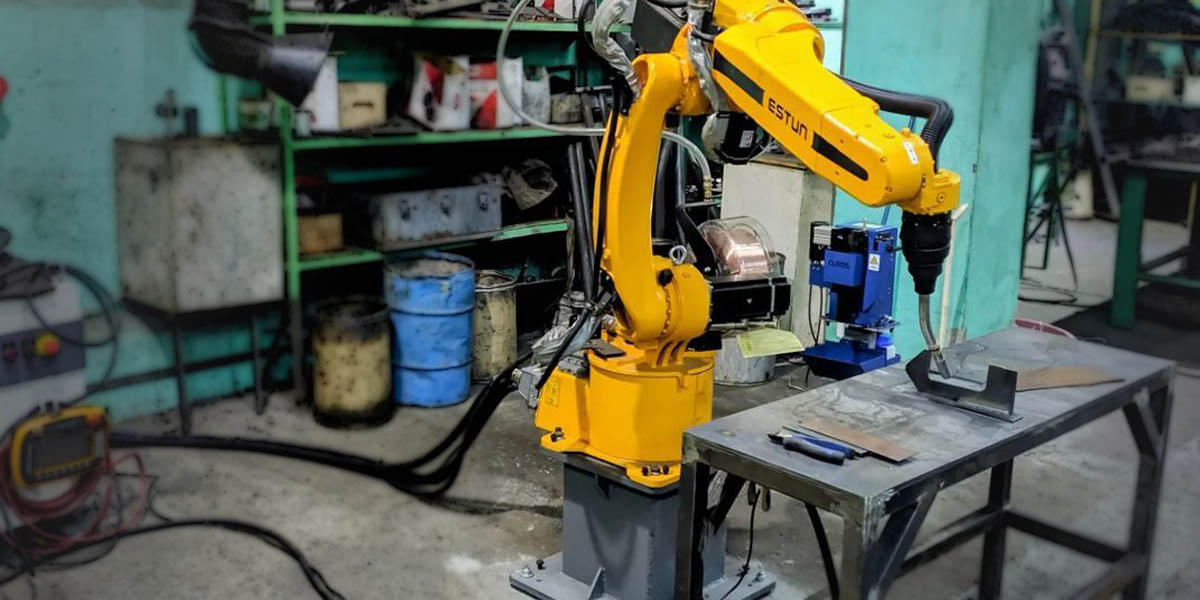 Why Opt for Welding Robots?